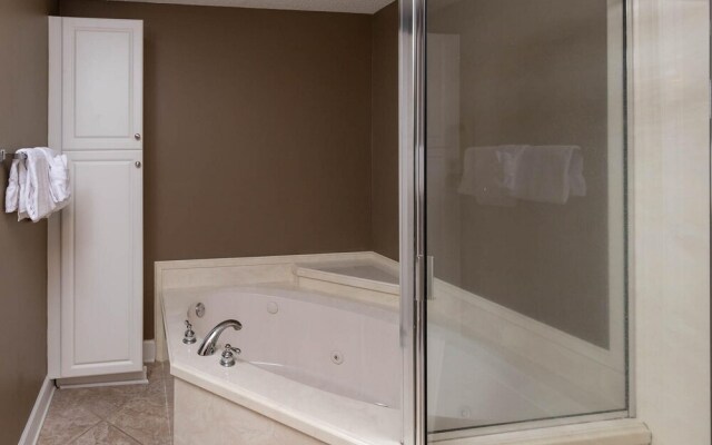 Phoenix on the Bay 2 by Brett Robinson Vacations