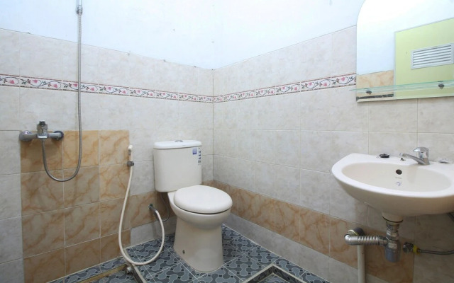 OYO 2593 Mawar Homestay