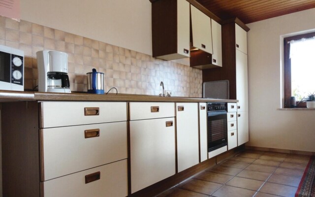 Awesome Apartment in Prüm With 3 Bedrooms and Wifi