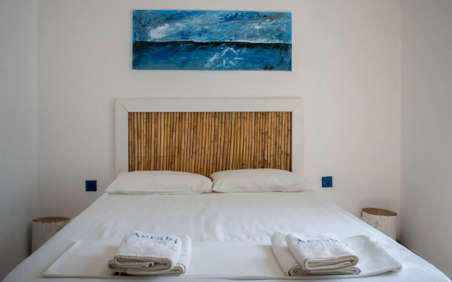 Aeraki Studios & Apartments