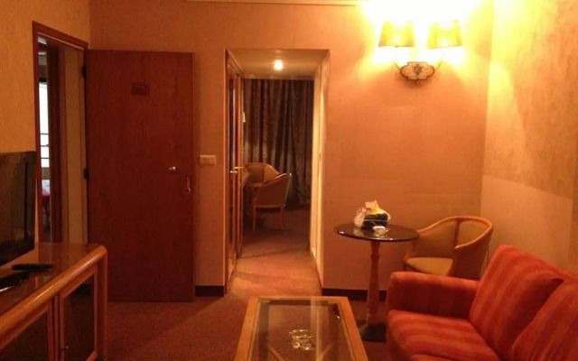 Aquarium Hotel & Resort