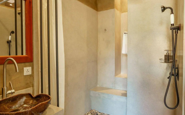 The Secret Corner Unique Residence