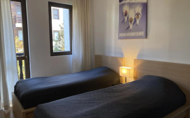 2 BR apartment next to Gondola Ski Lift