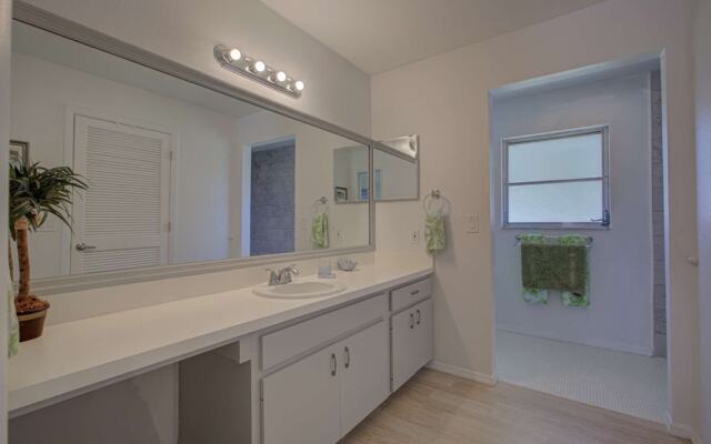 Peaceful Egret Pool Home in Venice