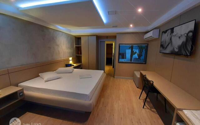 BAMBINA HOTEL -Adultos Somente