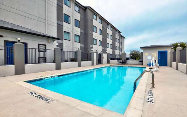 Motel 6 Marble Falls, TX