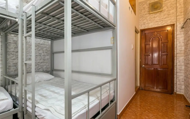 Minh Phuong-Hostel by OYO Rooms