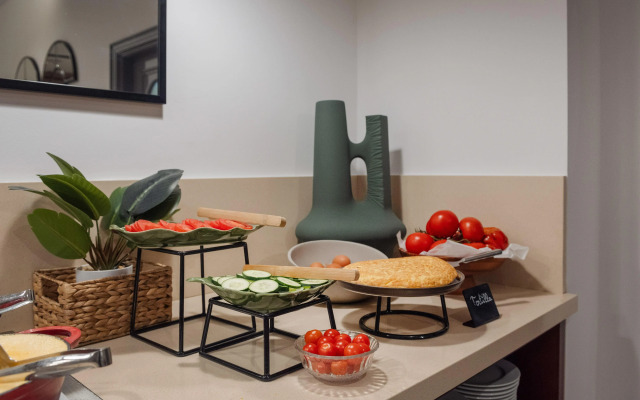 Hotel Santiago Plaza Affiliated by Meliá