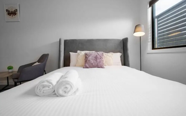 Stunning 3beds Near Knox Shopping Centro@wantirna