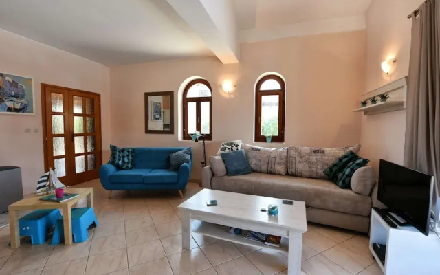 Nice Holiday House With Private Pool & Roof Terrace