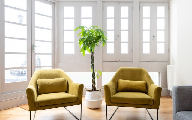 The Luxe Chelsea Townhouse