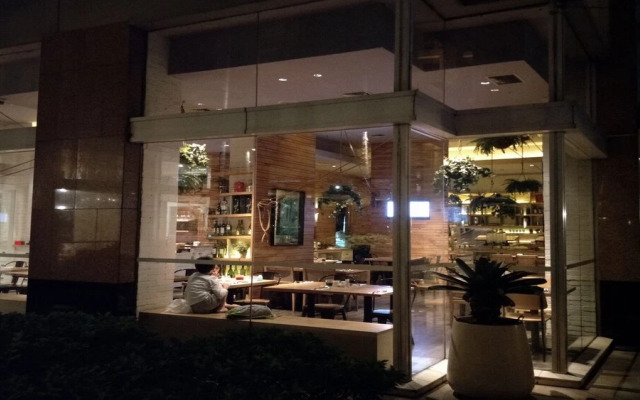 At Home Somerset Permata Berlian