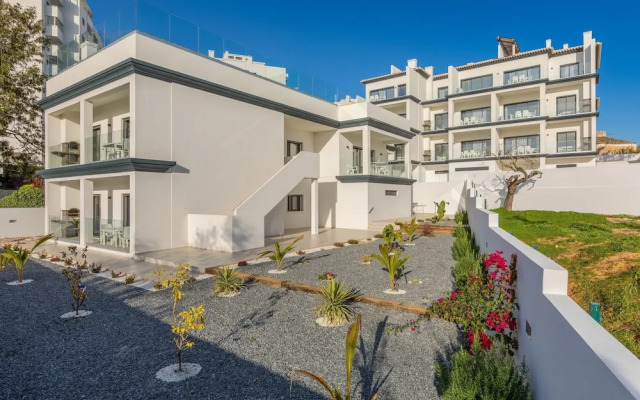 Correeira Luxury Residence T2 D - Albufeira, Pools, Wifi, Bbq, Beach