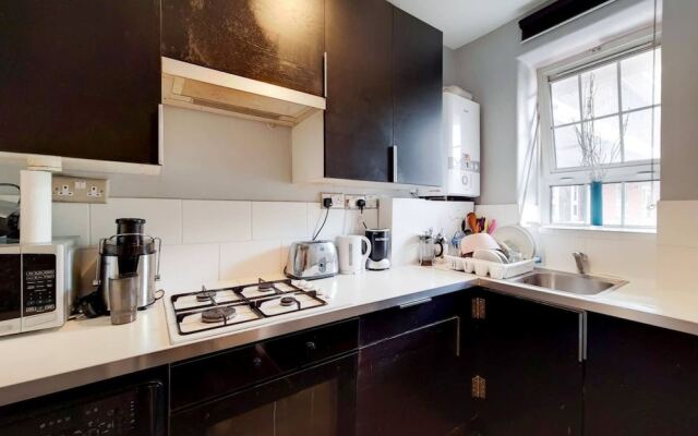 Greenwich - 1930s Retro Flat - 3 Bedrooms