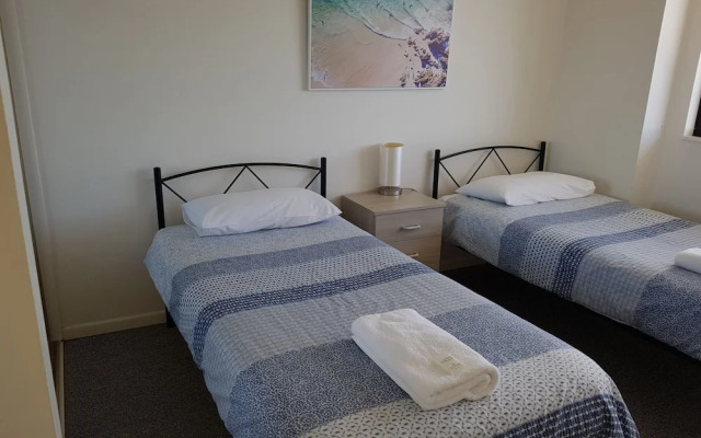 Burgess @ Kings Beach Apartments