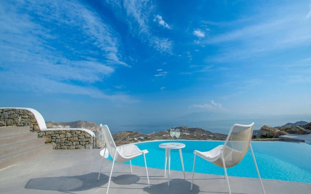 Elegant Villa With View
