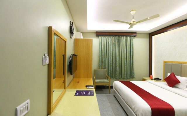 OYO 5446 Hotel Maharajay