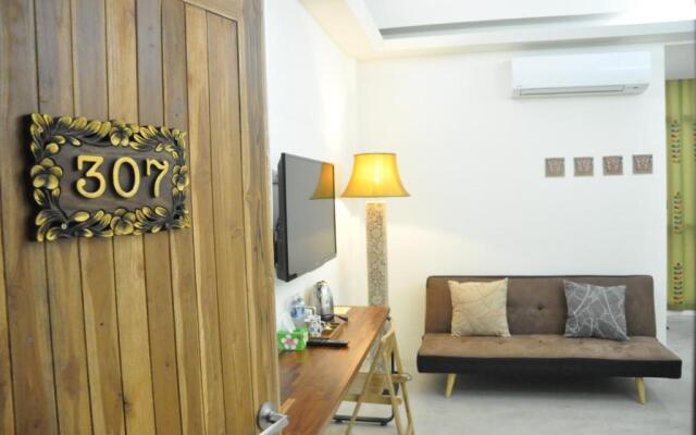 Home & Teak Residence