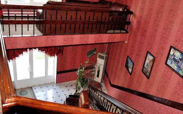Lux Hotel