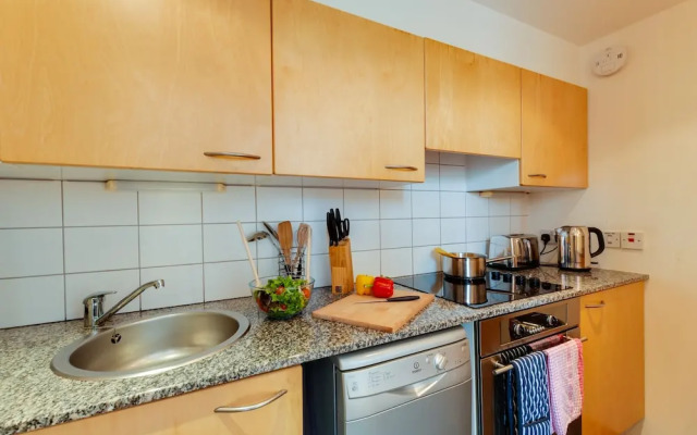 Base Serviced Apartments - The Docks
