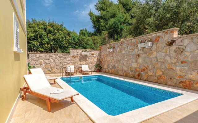 Awesome Home in Blato With Wifi and 6 Bedrooms