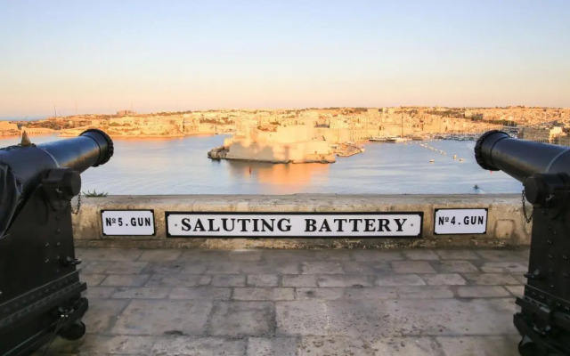 Valletta collection - Mint Suite