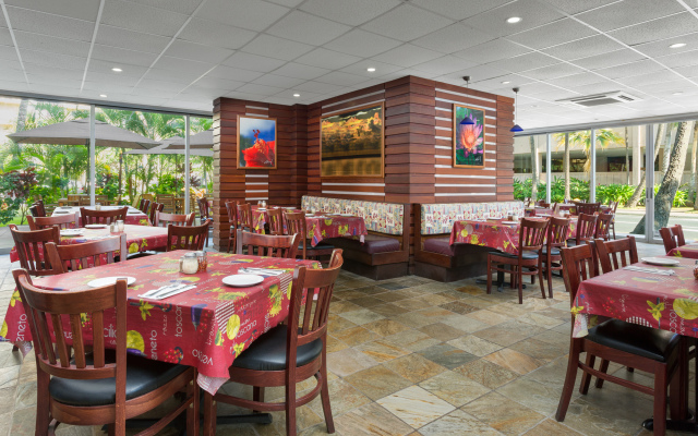 Courtyard by Marriott Waikiki Beach