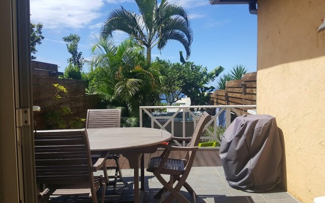 House with One Bedroom in Les Avirons, with Wonderful Sea View, Furnished Garden And Wifi - 2 Km From the Beach