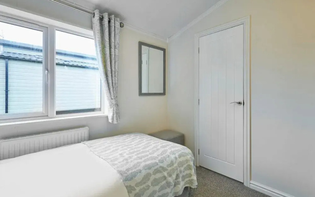 Host Stay Juniper Deluxe Lodge
