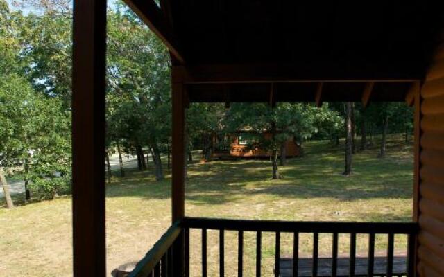 Arrowhead Camping Resort Loft Cabin 23