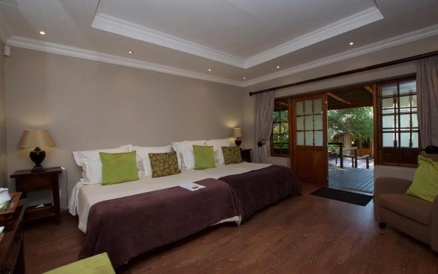 Tuskers Bush Lodge B&B