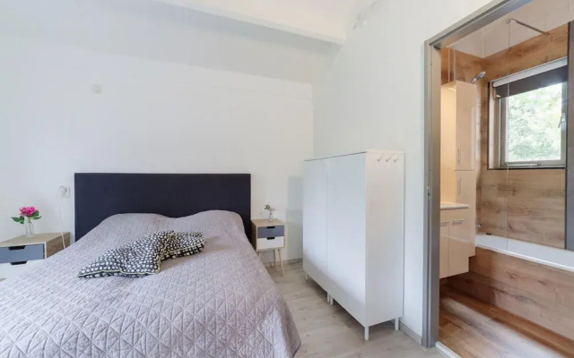 Spacious Holiday Home With Sauna Near Beach
