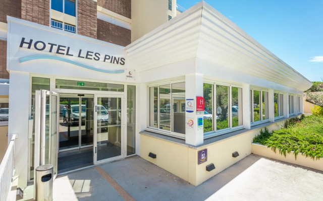 Opéralia Hôtel Les Pins