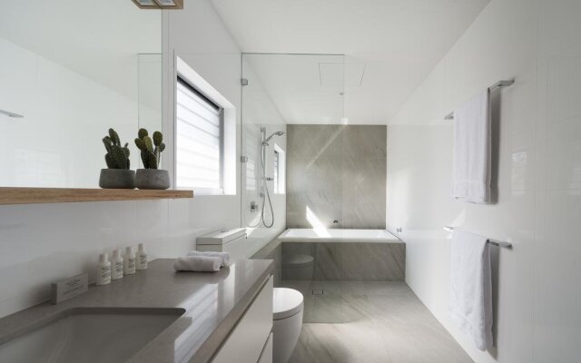 Koko's Beach House 3
