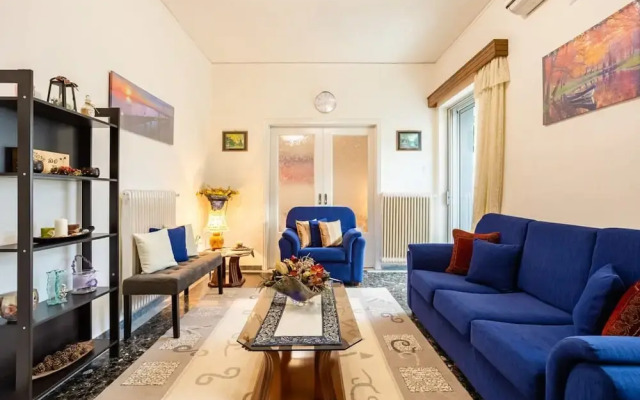 Seaside Family Haven - Avia s Spacious Getaway