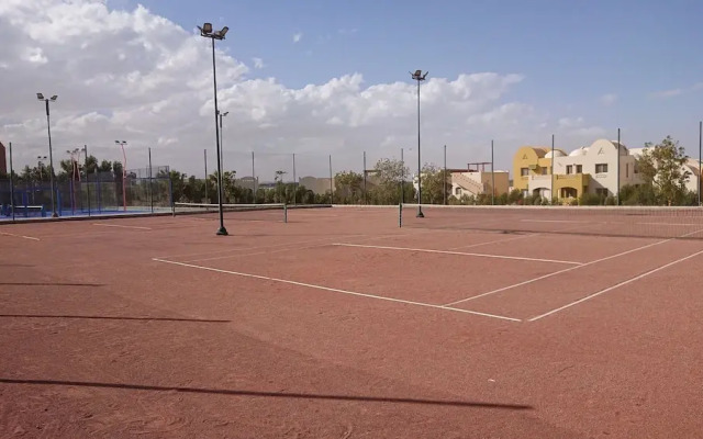 Remarkable 2-bed Apartment in Makadi Heights