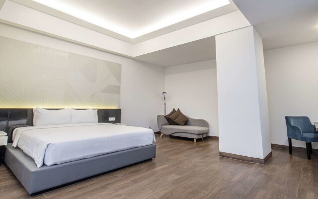 Golden Tulip Essential Makassar