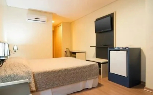 Hotel Financial Ltda