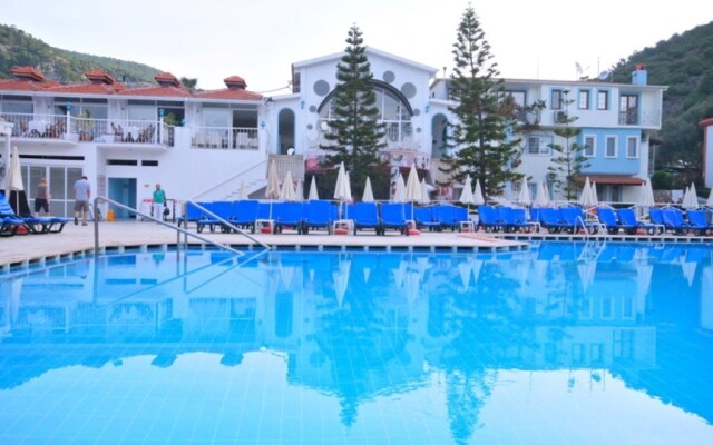 РћР»СЋРґРµРЅРёР· Karbel Hotel
