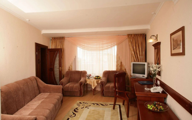 Отель «Салют»