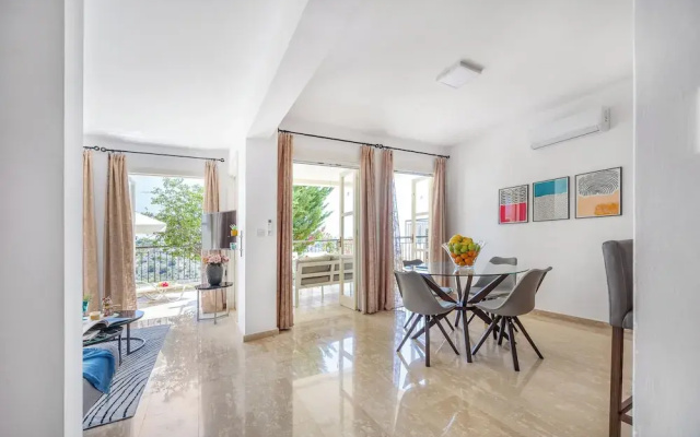 J1 Holiday House Adjacent to Aphrodite Hills - Sea View