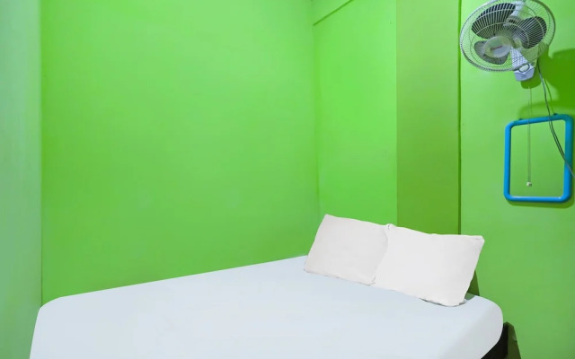 SPOT ON 92170 Penginapan Pak DheNearMall Nagoya Hill