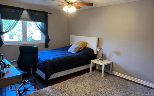 Fresh, Chic, Spacious Home With Everything U Need