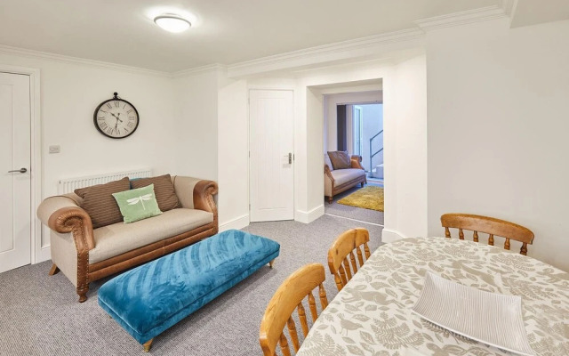 Host Stay Rockpools
