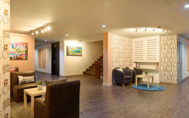 The Loft Seaside Sriracha