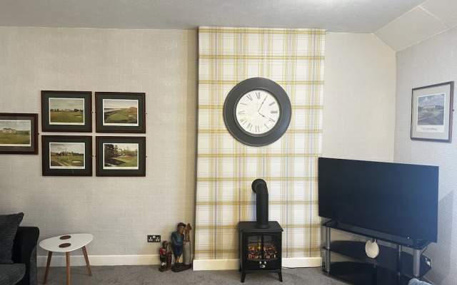 The Sandgate New Immaculate 1-bed Apartment in Ayr