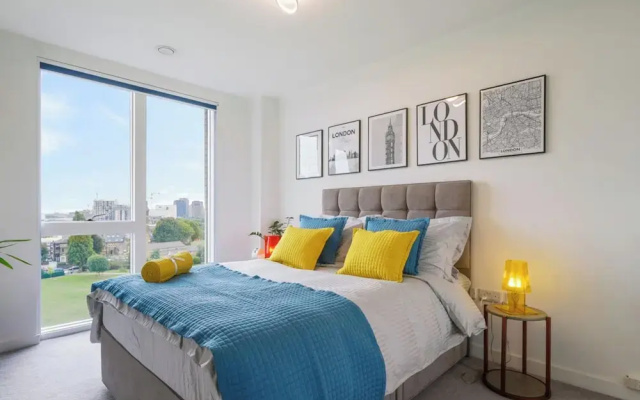 Skyline View 1 Bed Apartment Sleeps 2 - Balcony