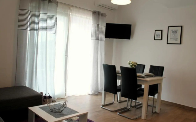 Apartments with a parking space Podaca, Makarska - 15475