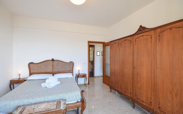 Beautiful Home in Rapallo With 3 Bedrooms and Wifi