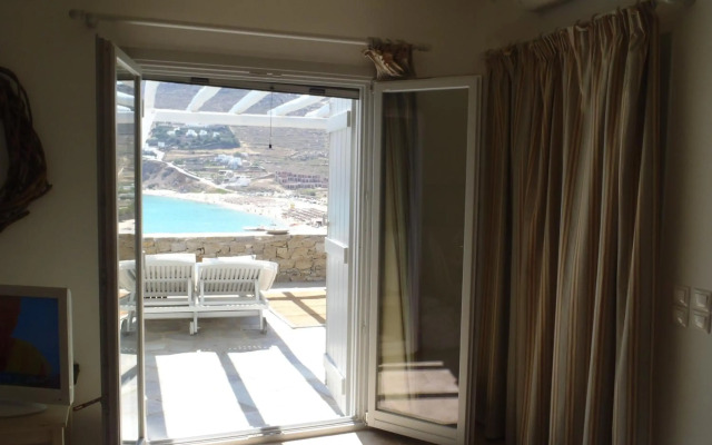 Sea Side Studios & Houses